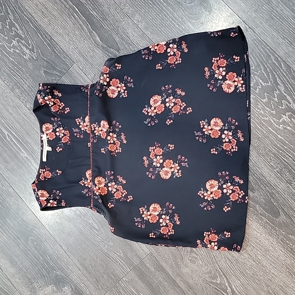 Collective Concepts Tops - Tank top